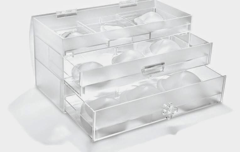 Hochwertige Silikonimplantate zur Brustvergrößerung und Bruststraffung Hochwertige Silikonimplantate zur Brustvergrößerung und Bruststraffung